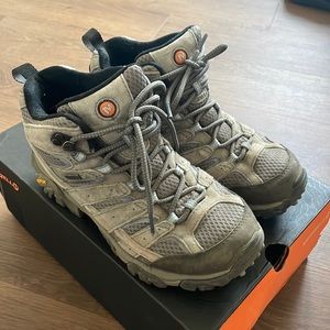 Merrell Womens Moab 2 hiking boots